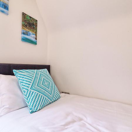 Writtle Massive 4 Bedroom Apartment With Parking In Gorgeous Countryside Location & Short Drive To Chelmsford City Centre Contractors Welcome Esterno foto