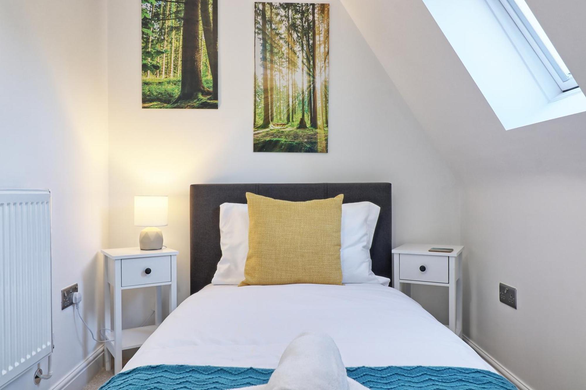 Writtle Massive 4 Bedroom Apartment With Parking In Gorgeous Countryside Location & Short Drive To Chelmsford City Centre Contractors Welcome Esterno foto