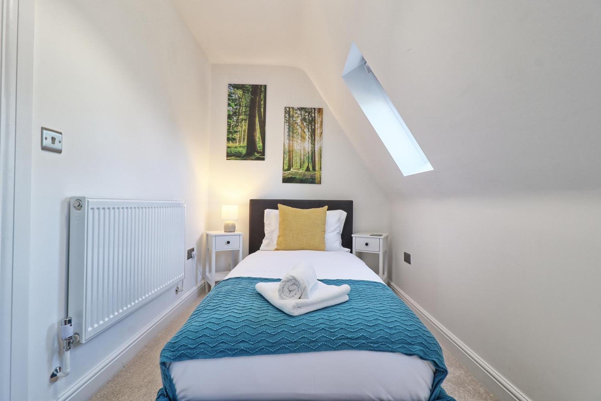 Writtle Massive 4 Bedroom Apartment With Parking In Gorgeous Countryside Location & Short Drive To Chelmsford City Centre Contractors Welcome Esterno foto