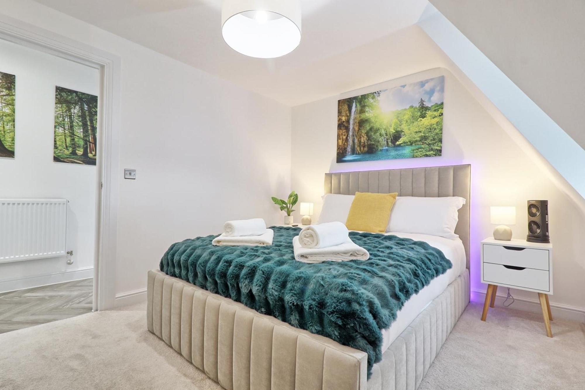 Writtle Massive 4 Bedroom Apartment With Parking In Gorgeous Countryside Location & Short Drive To Chelmsford City Centre Contractors Welcome Esterno foto