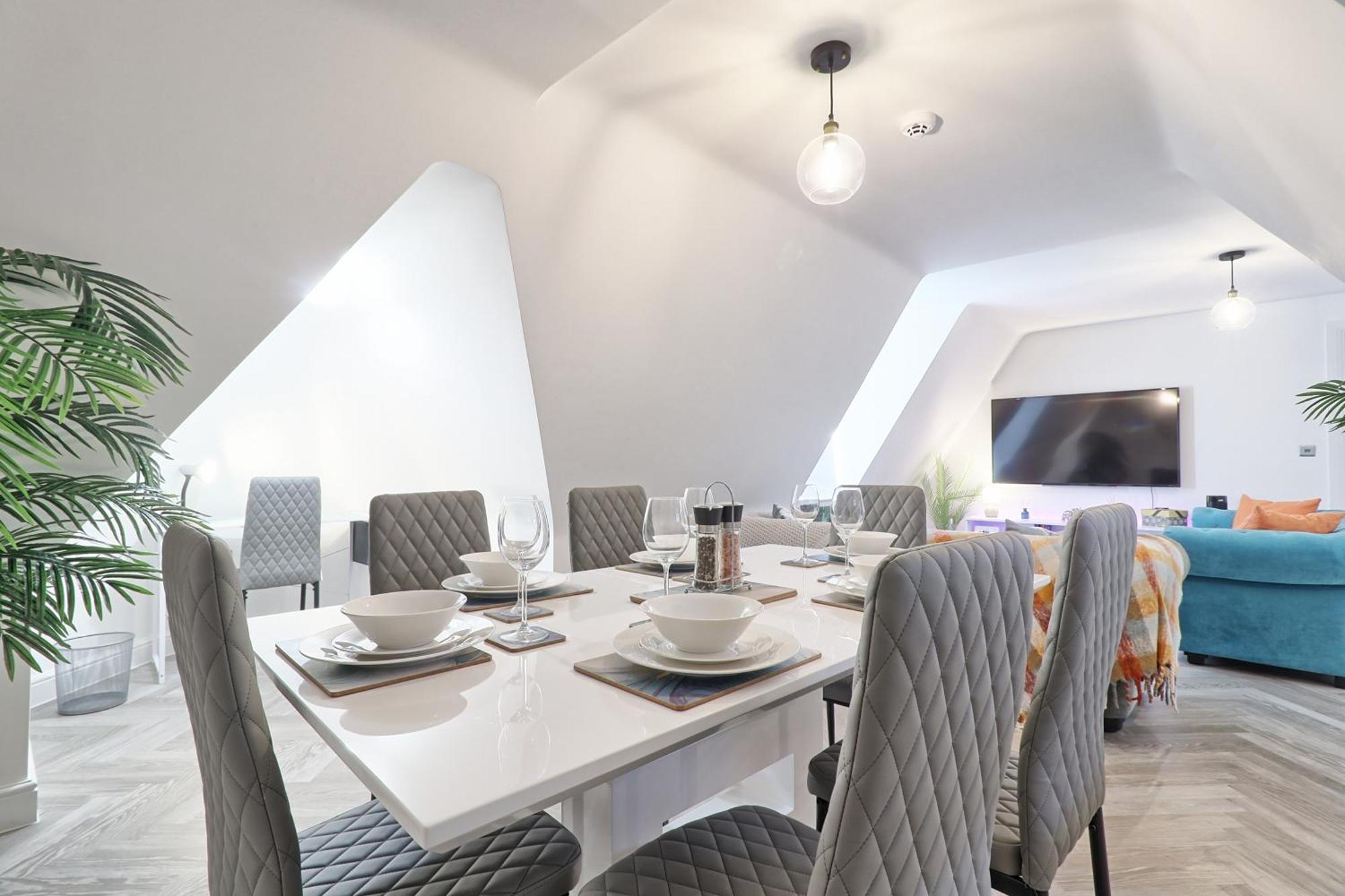 Writtle Massive 4 Bedroom Apartment With Parking In Gorgeous Countryside Location & Short Drive To Chelmsford City Centre Contractors Welcome Esterno foto