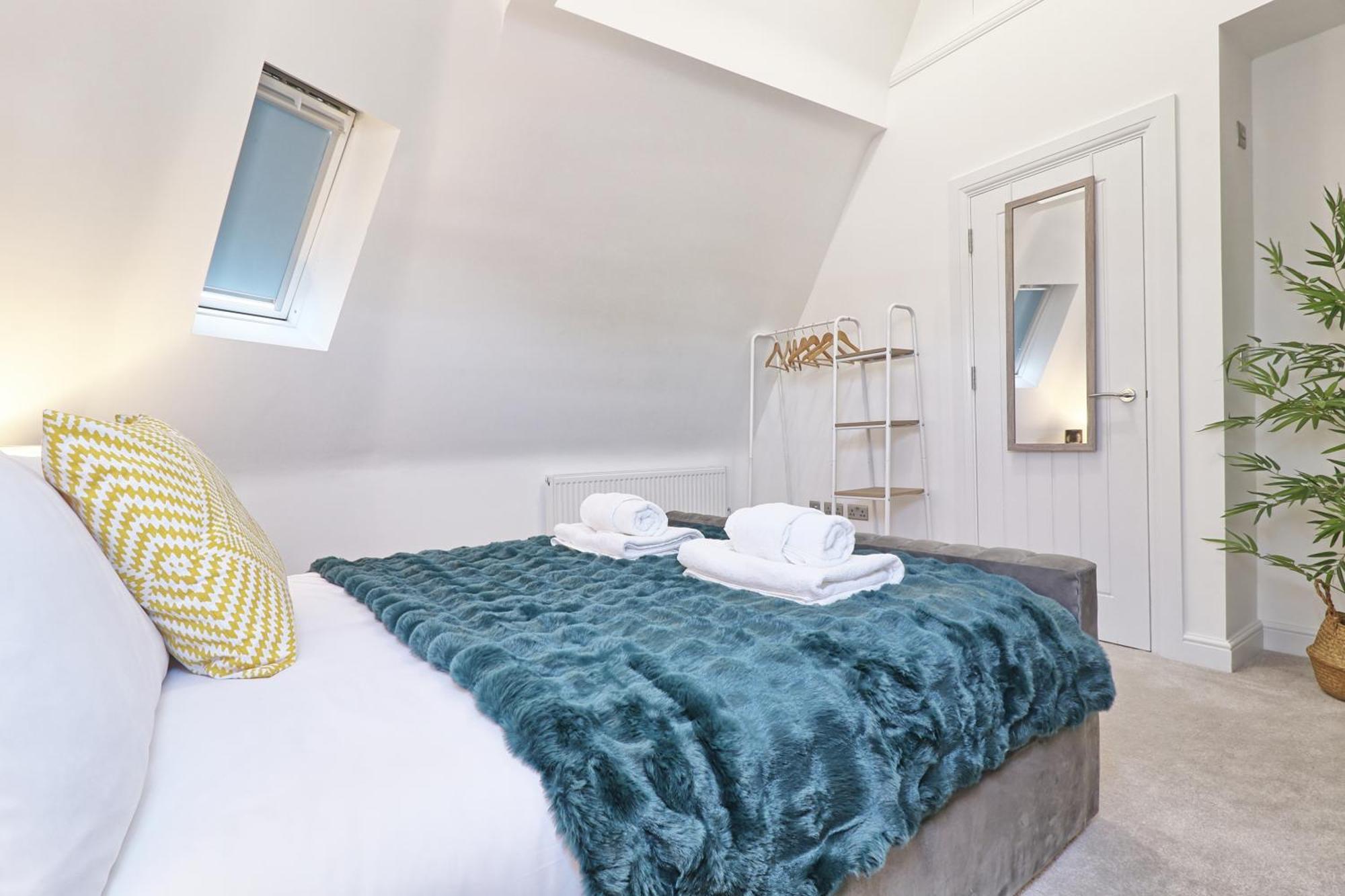 Writtle Massive 4 Bedroom Apartment With Parking In Gorgeous Countryside Location & Short Drive To Chelmsford City Centre Contractors Welcome Esterno foto