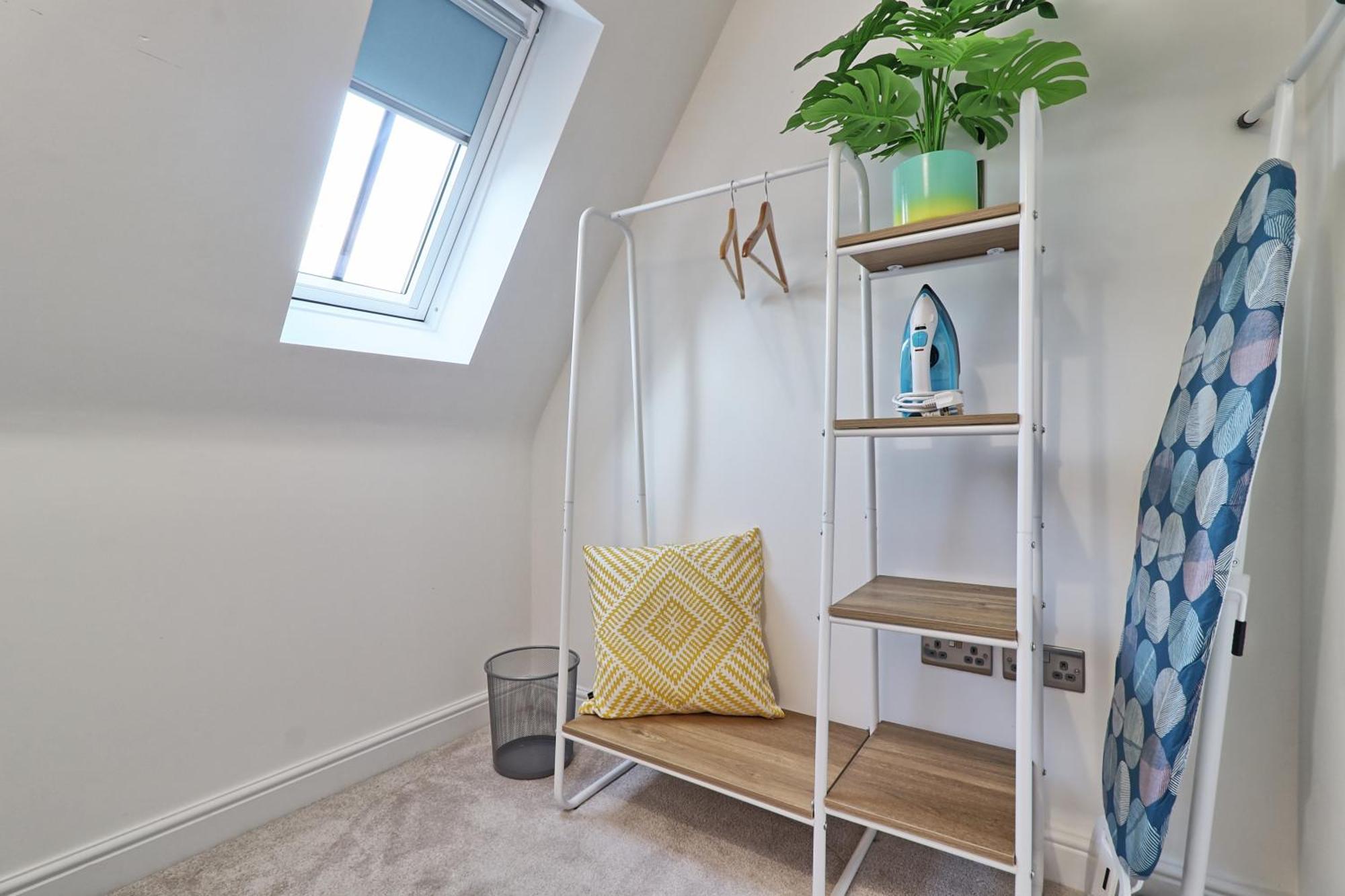 Writtle Massive 4 Bedroom Apartment With Parking In Gorgeous Countryside Location & Short Drive To Chelmsford City Centre Contractors Welcome Esterno foto