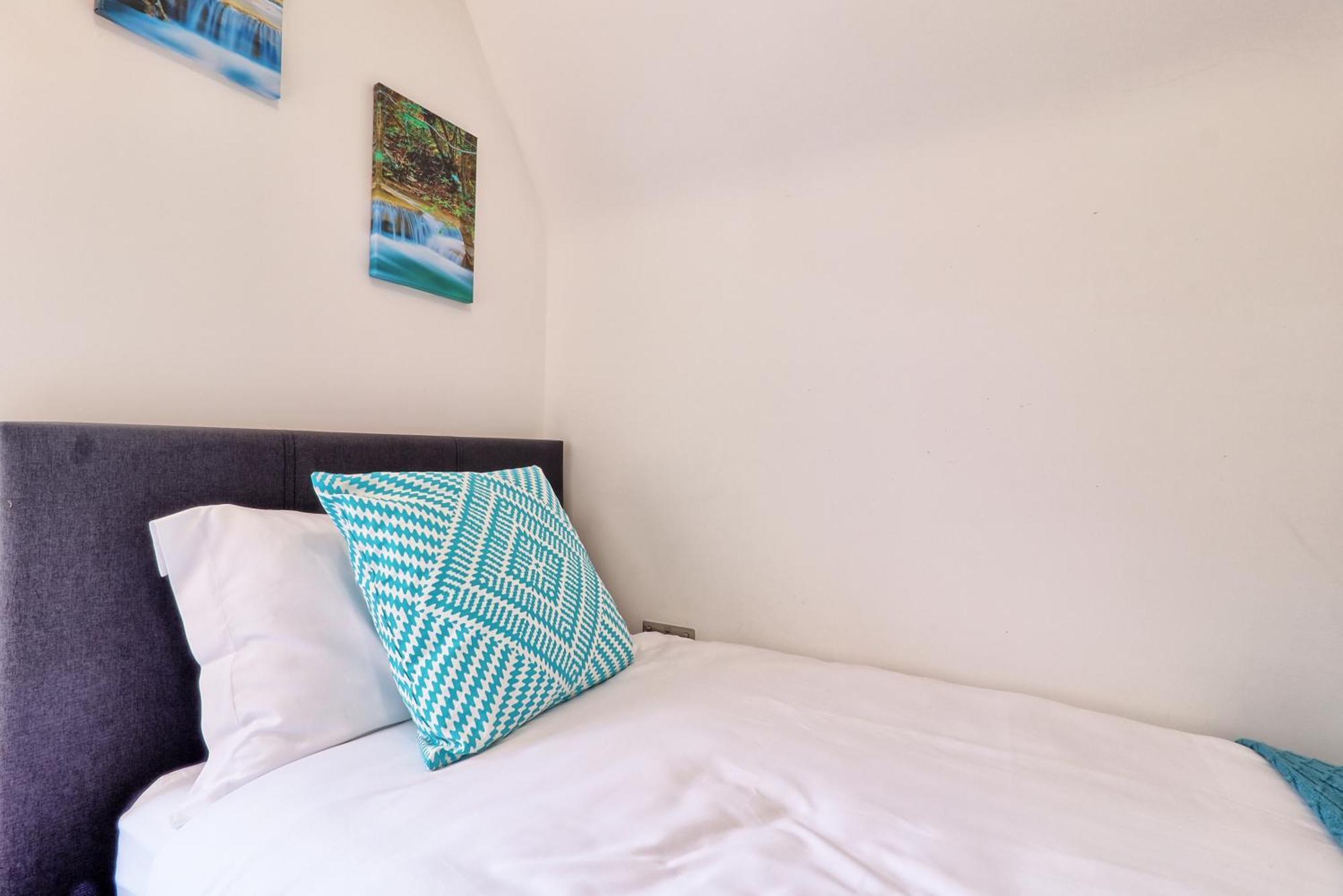 Writtle Massive 4 Bedroom Apartment With Parking In Gorgeous Countryside Location & Short Drive To Chelmsford City Centre Contractors Welcome Esterno foto